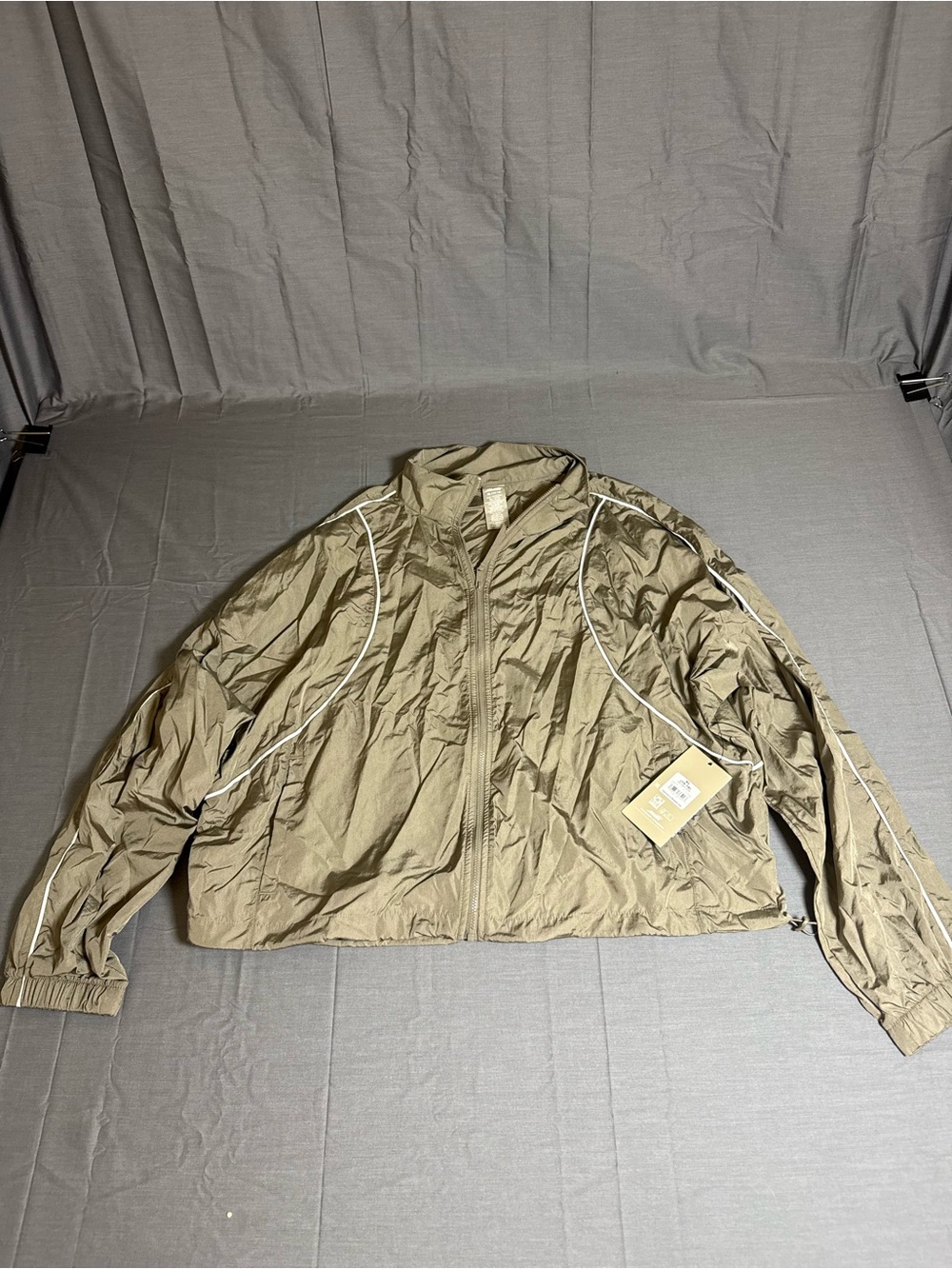 Avia Olive Windbreaker Jacket with Reflective Piping - Men